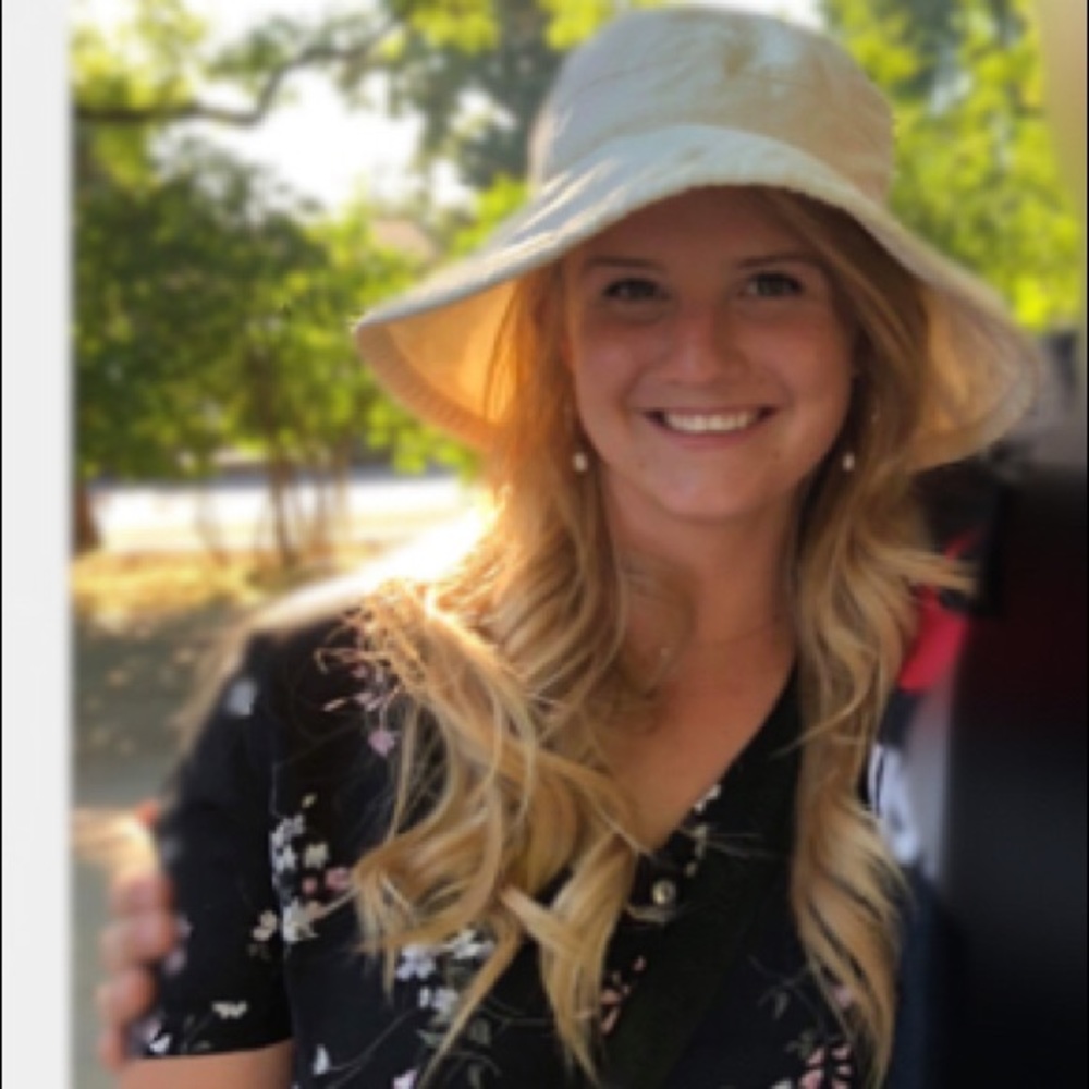 Meet your Posher, Emma